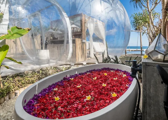 Bubble 5 - Luxury Honeymoon Dome With Bath